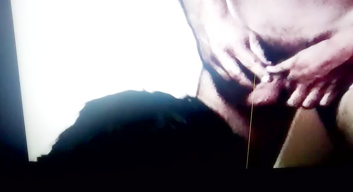 Perro lame polla en Besuconas.com